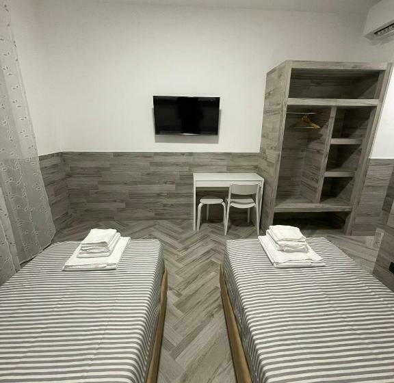 豪华房间, Holiday Rooms Rho