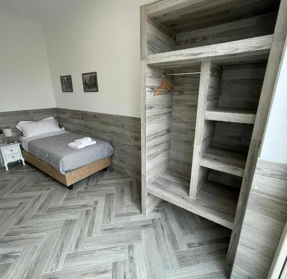 シングルデラックスルーム, Holiday Rooms Rho