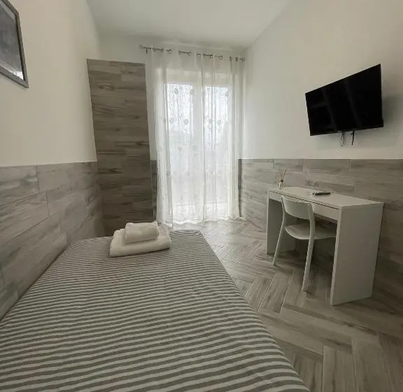 シングルデラックスルーム, Holiday Rooms Rho