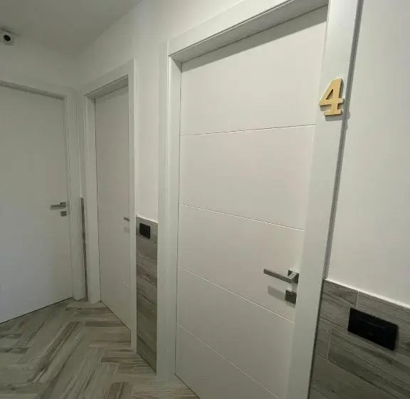 シングルデラックスルーム, Holiday Rooms Rho