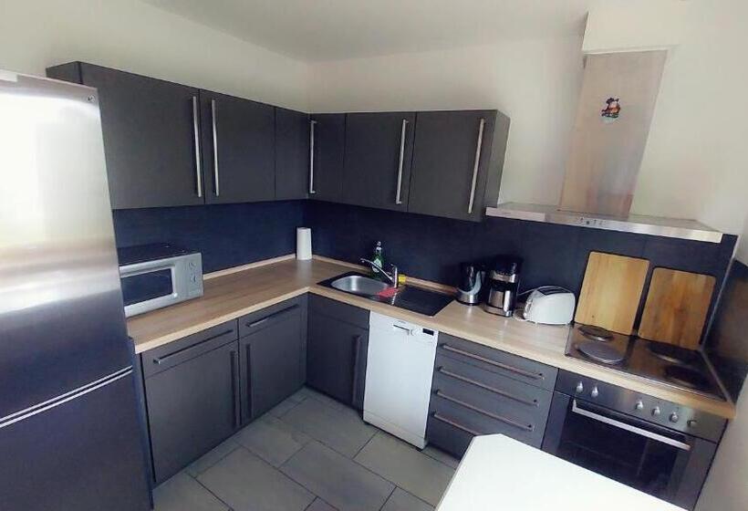 Номер Стандарт Четырехместный Совместный Санузел, Pension Beim Kastell