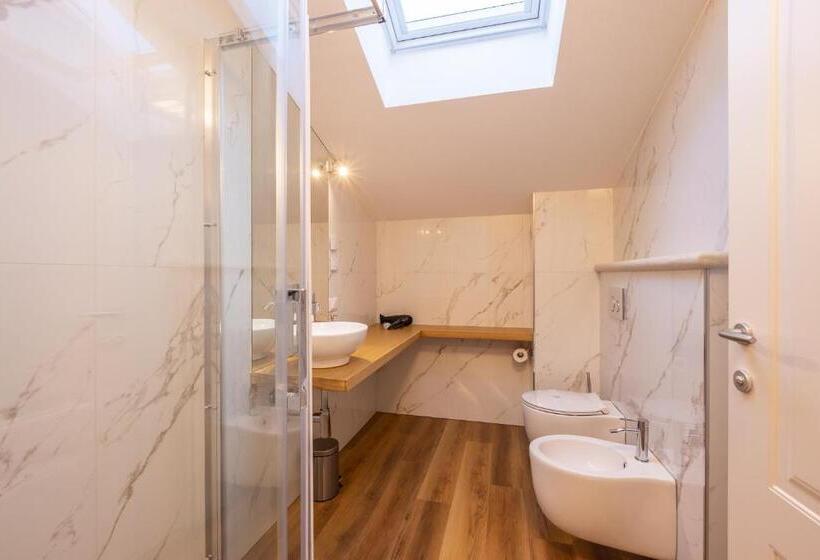 패밀리 룸, B&b Follonica