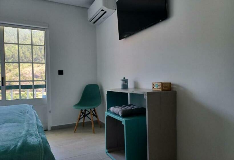 חדר סופריור, Waterfalls Gerês Al