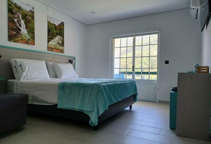 חדר סופריור, Waterfalls Gerês Al