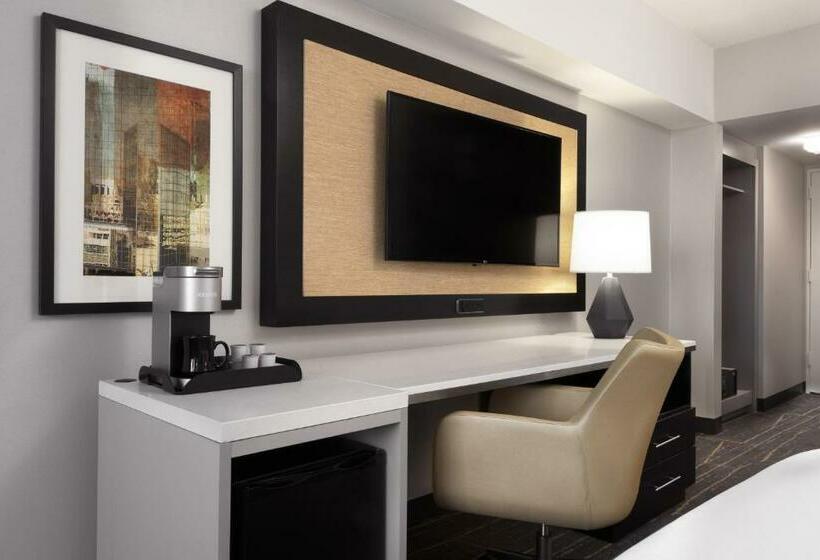 اتاق استاندارد با تخت بزرگ, Holiday Inn   Chicago Dwtn   The Mart, An Ihg