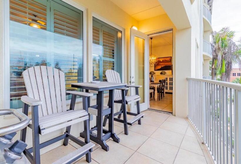 شقة غرفة واحدة مطلة على حمام السباحة, Fishermans Landing On The Bay  Las Marinas