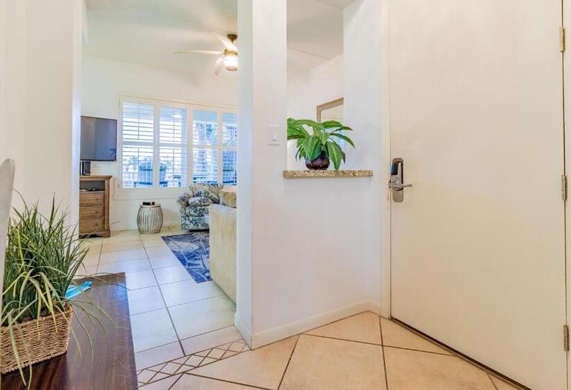 شقة غرفة واحدة مطلة على حمام السباحة, Fishermans Landing On The Bay  Las Marinas