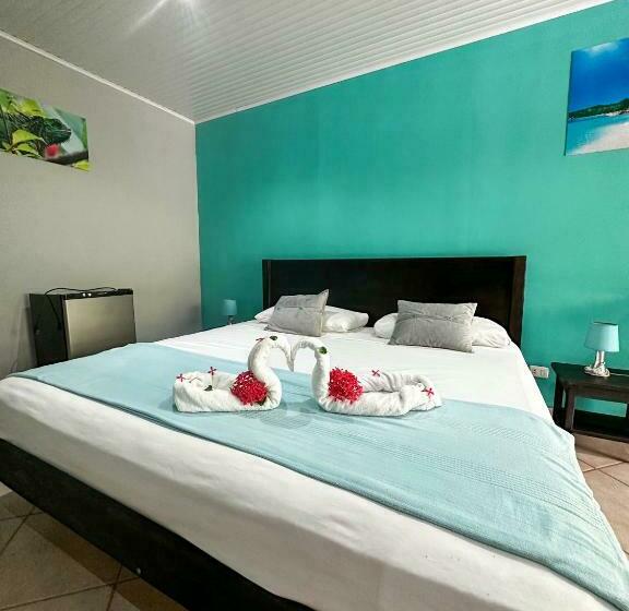 חדר דחוקס עם מיטת קינג, Hospedaje Colibri