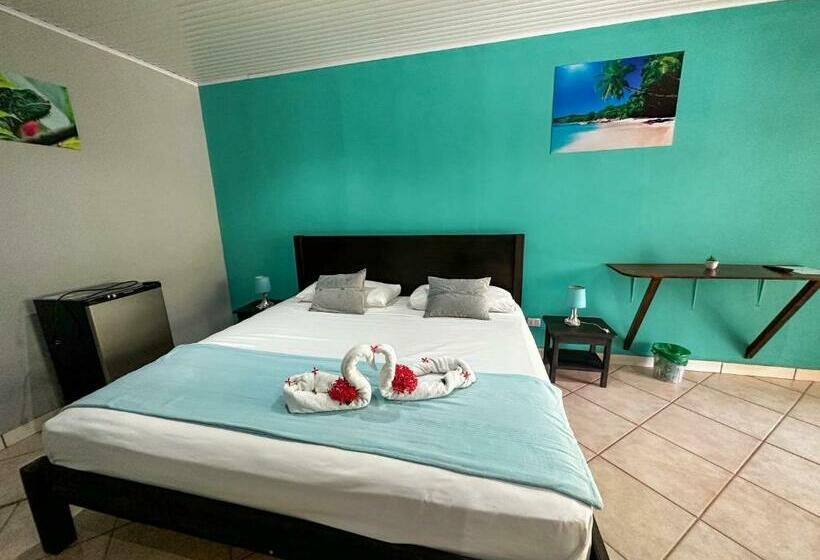 חדר דחוקס עם מיטת קינג, Hospedaje Colibri