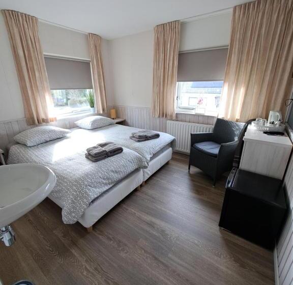 اتاق استاندارد با سرویس بهداشتی مشترک, Agterdekoog