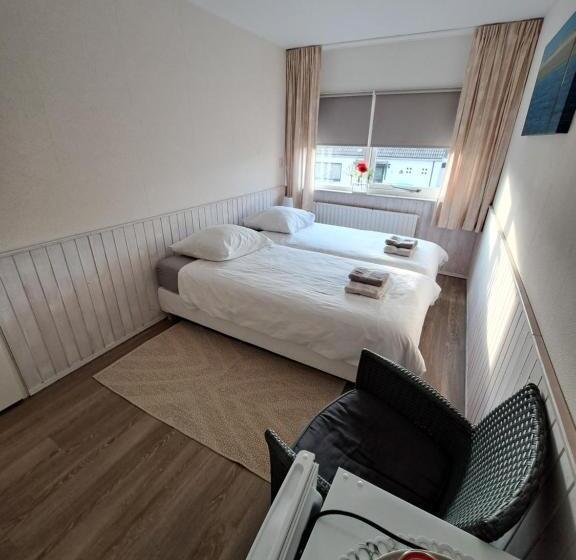 اتاق استاندارد با سرویس بهداشتی مشترک, Agterdekoog