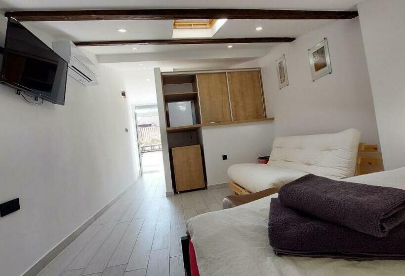 اتاق استاندارد, Piranum Guesthouse With Terrace