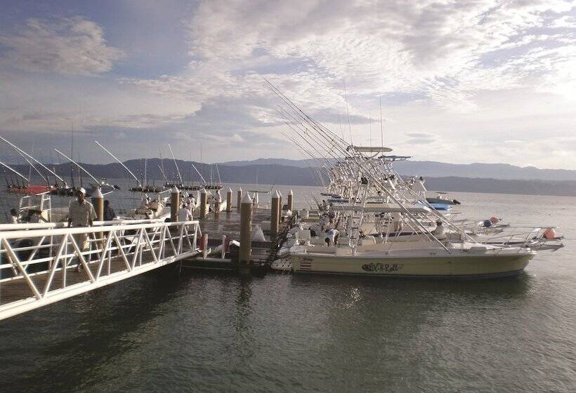 ویلای 3 خوابه, Crocodile Bay Resort