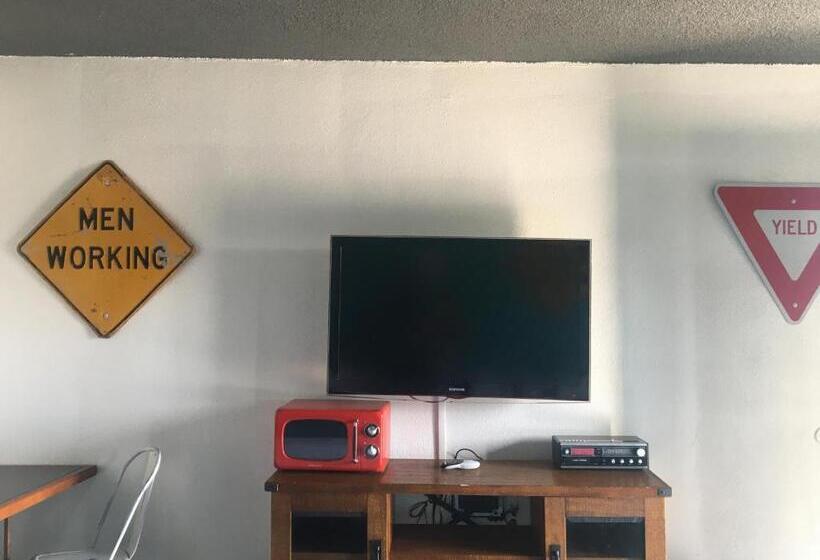 חדר סטנדרט, Desert Hills Motel