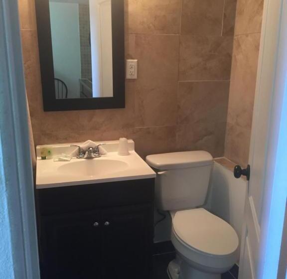 סוויטה, Desert Hills Motel