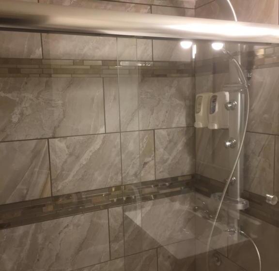 סוויטה, Desert Hills Motel