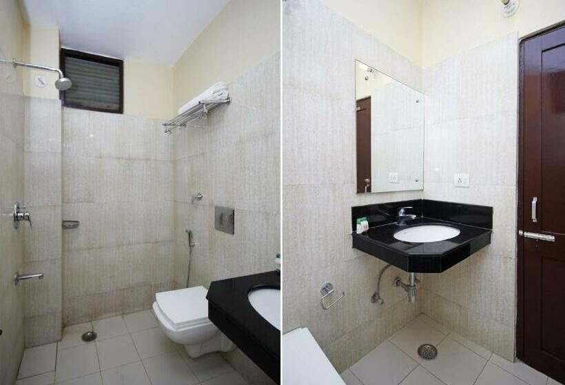 Deluxe Zimmer, Ajit Mansion