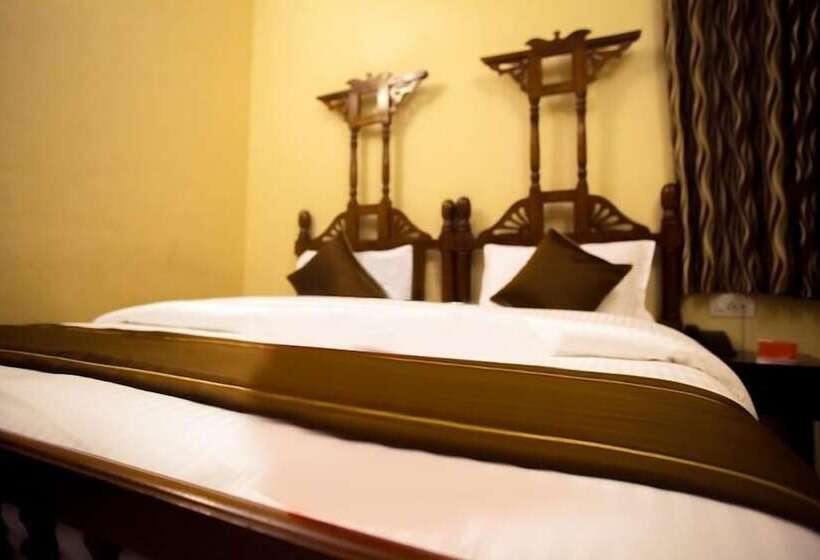 Superior-Zimmer, Ajit Mansion