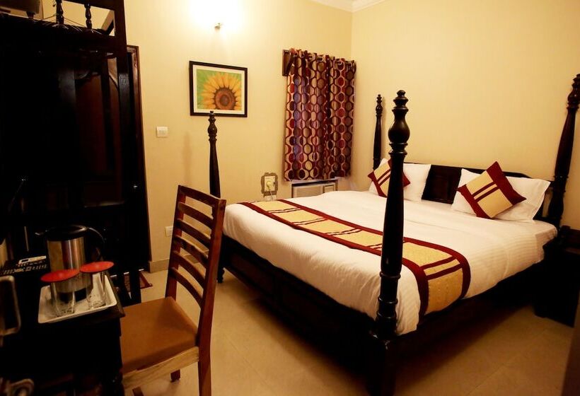 Deluxe Zimmer, Ajit Mansion