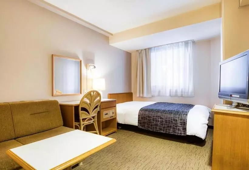 ダブルベッドのベーシックルーム, Apa Hotel Marugame Ekimaeodori