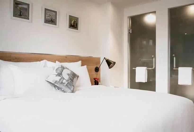 اتاق سوپریور, C Central Hotel đề Thám Bùi Viện Walking Street