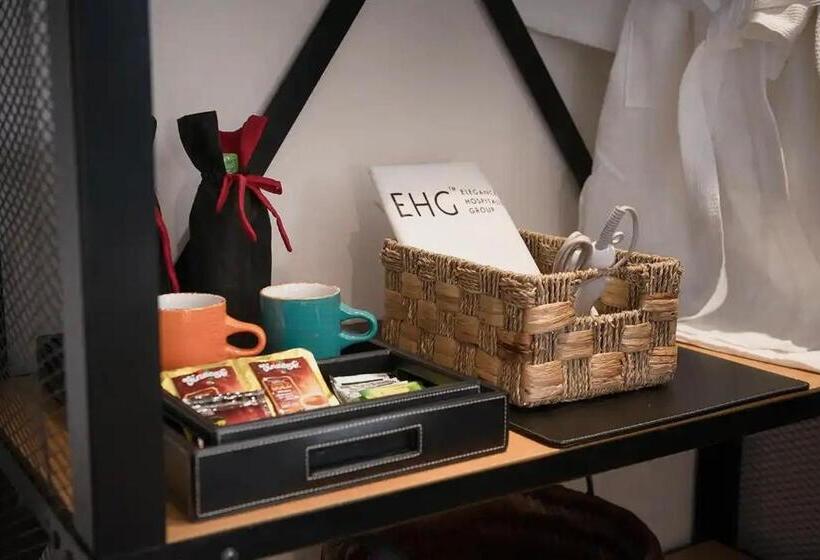 اتاق سوپریور, C Central Hotel đề Thám Bùi Viện Walking Street