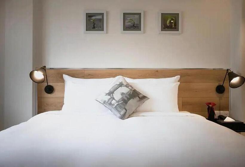 اتاق سوپریور, C Central Hotel đề Thám Bùi Viện Walking Street