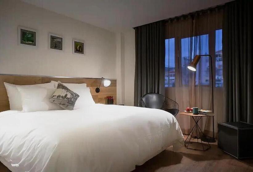 اتاق لوکس, C Central Hotel đề Thám Bùi Viện Walking Street