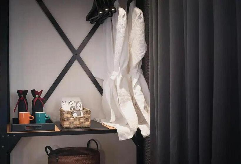 اتاق لوکس, C Central Hotel đề Thám Bùi Viện Walking Street