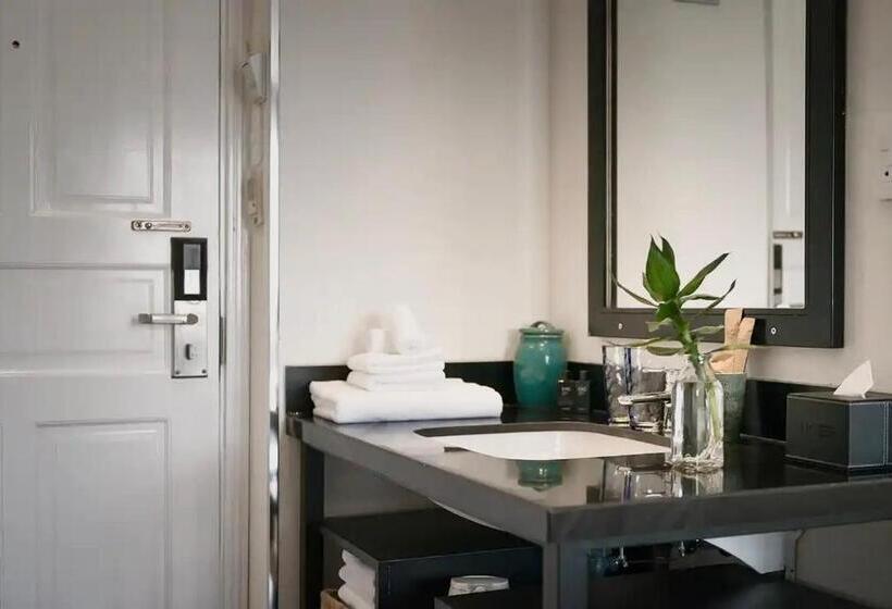 اتاق لوکس, C Central Hotel đề Thám Bùi Viện Walking Street