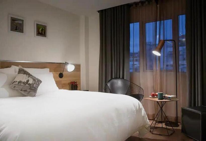 اتاق لوکس, C Central Hotel đề Thám Bùi Viện Walking Street