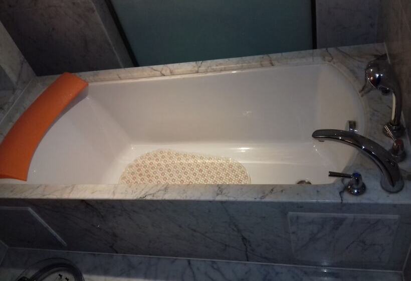 Номер Deluxe, Orange Megastructure Llp