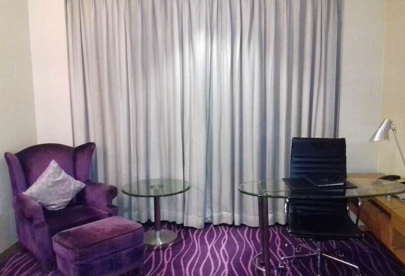 Номер Superior, Orange Megastructure Llp