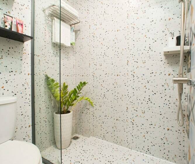 اتاق پرمیوم, Sunrise Central