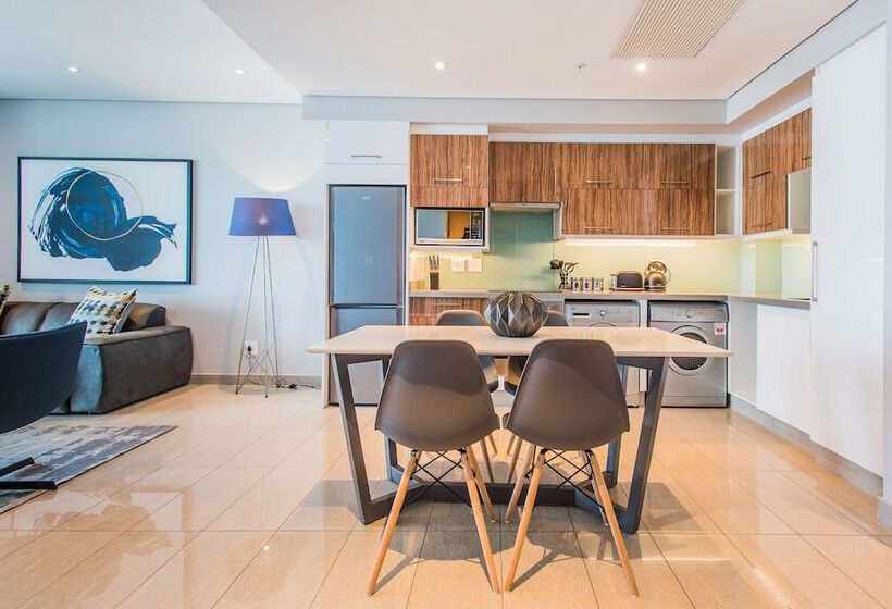 דירת שני חדרים עם מרפת, The Capital Pearls