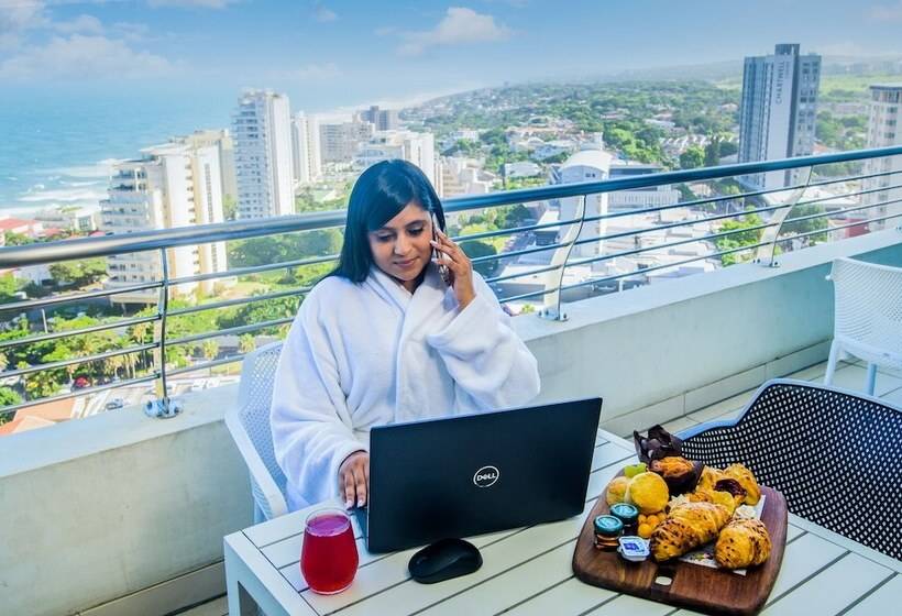 דירת דלוקס 3 חדרי שינה, The Capital Pearls