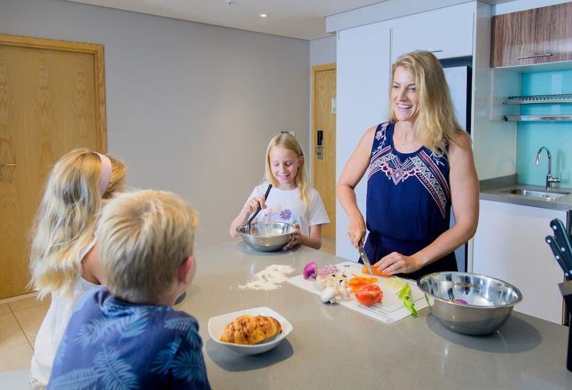 דירת דלוקס 3 חדרי שינה, The Capital Pearls