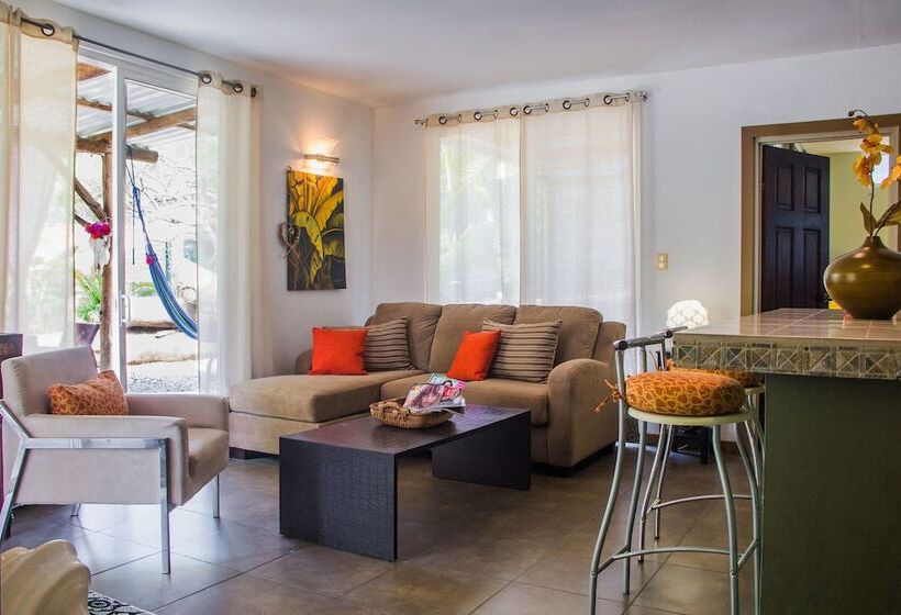 فيلا غرفتين نوم, The Place