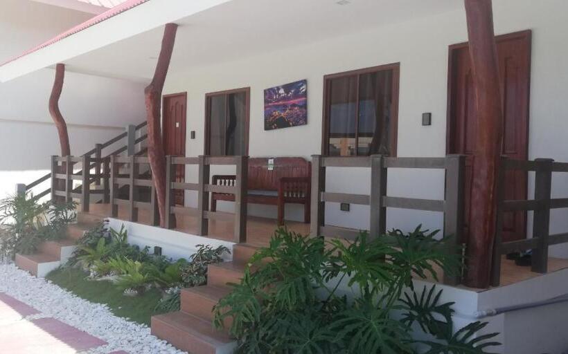 اتاق استاندارد چهار تخته, Nirvana Resort Puerto Galera