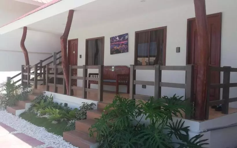 اتاق استاندارد چهار تخته, Nirvana Resort Puerto Galera