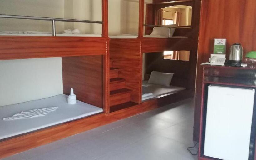 اتاق خانوادگی, Nirvana Resort Puerto Galera