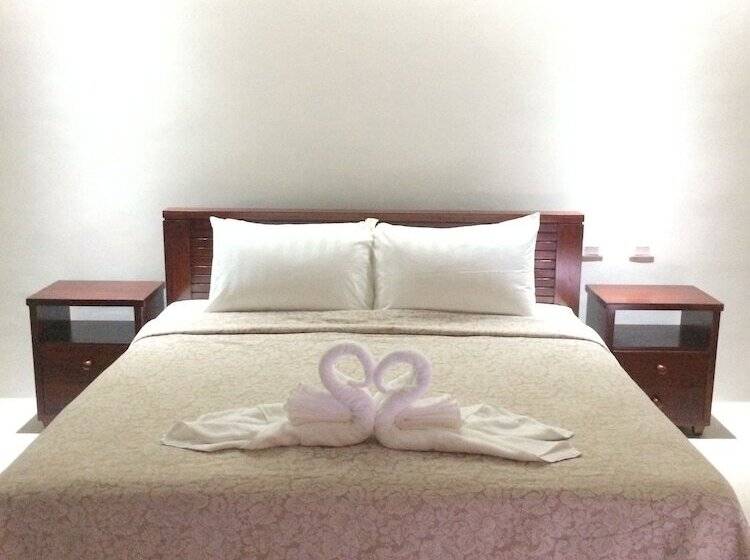 اتاق لوکس, Nirvana Resort Puerto Galera