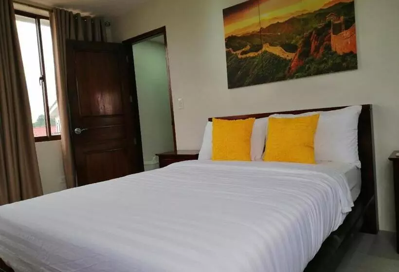 اتاق خانوادگی, Nirvana Resort Puerto Galera