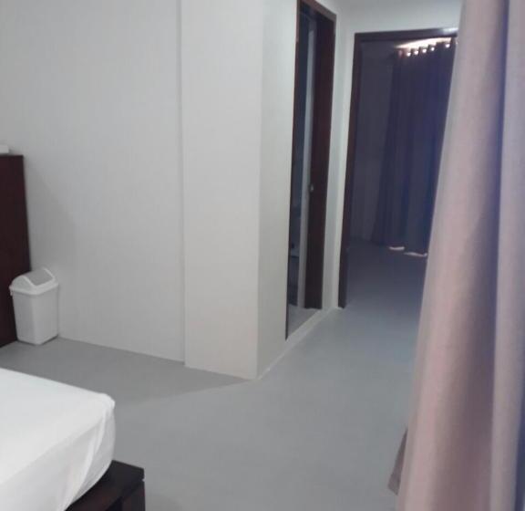 اتاق خانوادگی, Nirvana Resort Puerto Galera