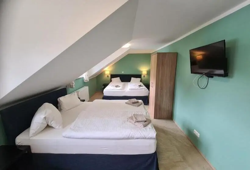スタンダード４人部屋, B&b Hallstatt Lake   Self Check In
