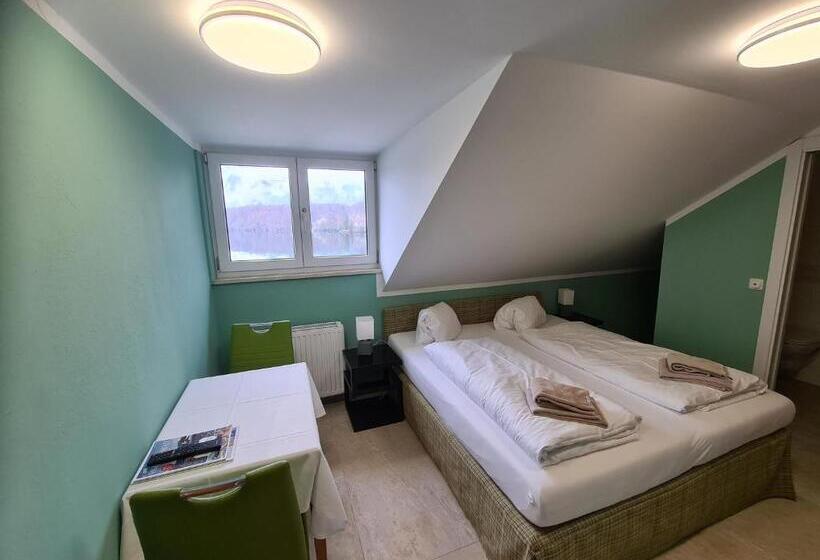 Номер Стандарт Вид на Озеро, B&b Hallstatt Lake   Self Check In