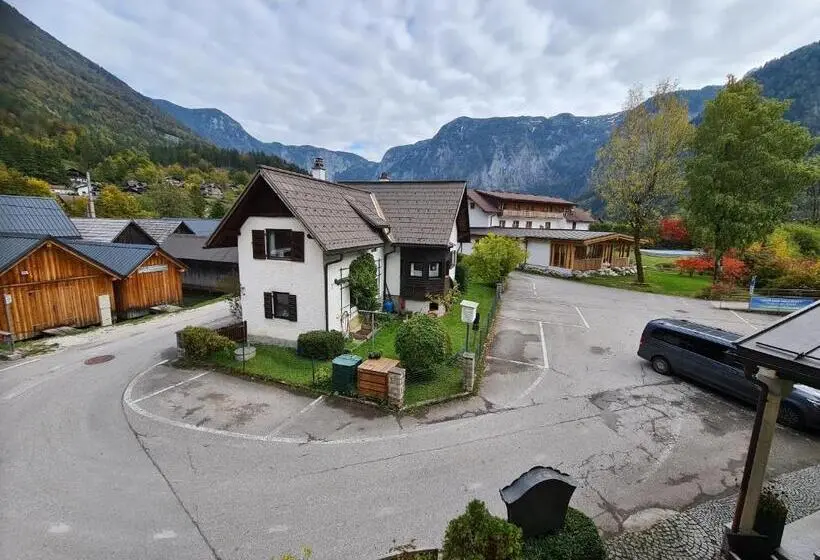 スタンダードトリプルルーム, B&b Hallstatt Lake   Self Check In