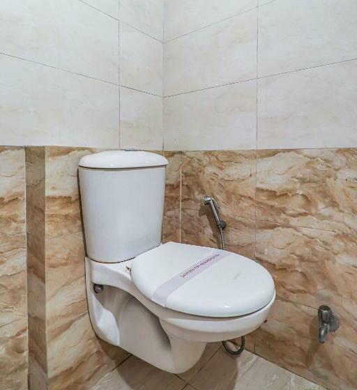 חדר סטנדרט, Siddharth