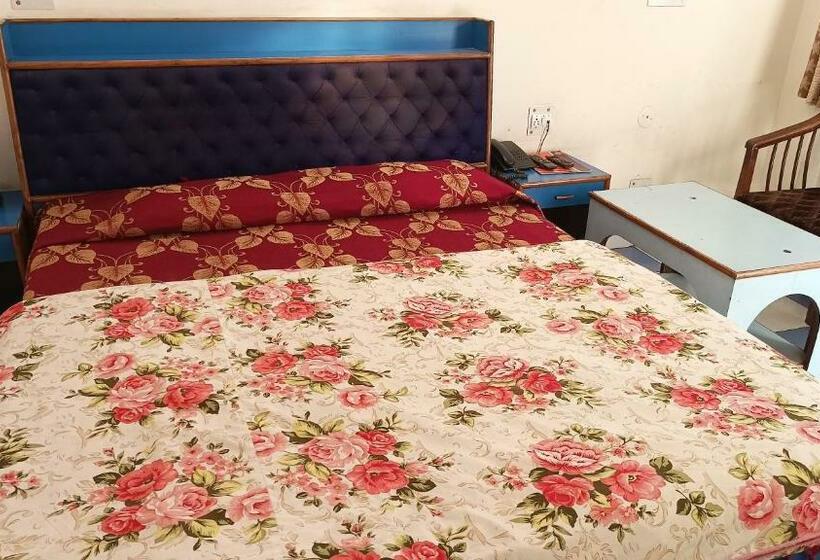 חדר סטנדרט, Siddharth