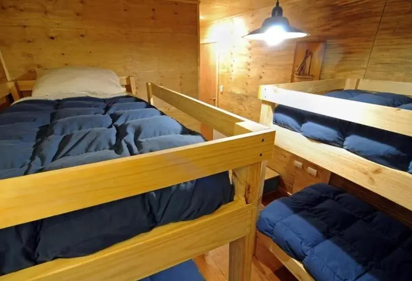 スタンダード４人部屋, Hostal Palafito Waiwen